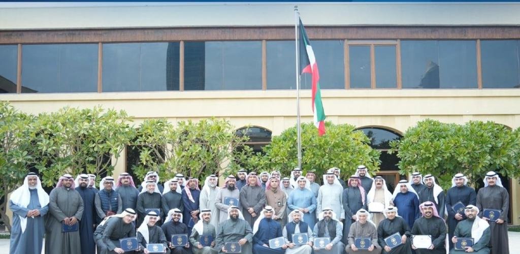 أخبار الكويت | وزير الإعلام والثقافة يكرم مجتازي دورة الإرشاد السياحي التطوعي الأولى | عيون الجزيرة الكويت