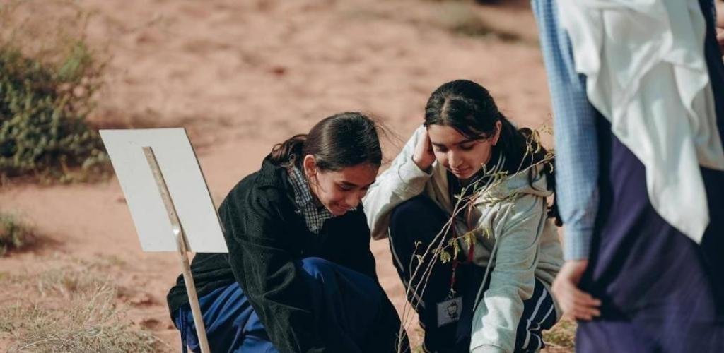 الامارات الان | «بيئة الشارقة» تنظم حملة تشجير محمية المنتثر | عيون الجزيرة الامارات