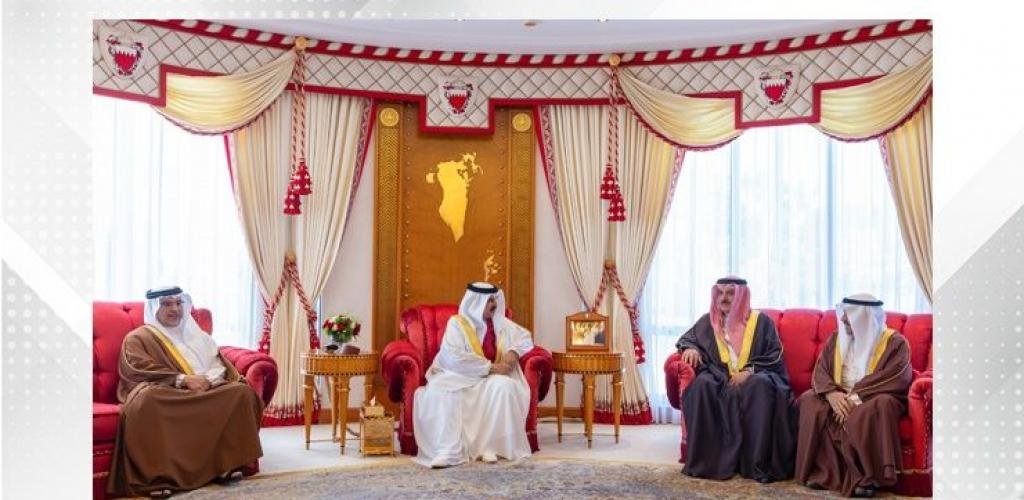 أخبار البحرين | جلالة الملك المعظم يستقبل رئيسي مجلسي الشورى والنواب ونائب رئيس المجلس الأعلى للقضاء رئيس محكمة التمييز بمناسبة الذكرى الخامسة والعشرين لميثاق العمل الوطني | عيون الجزيرة