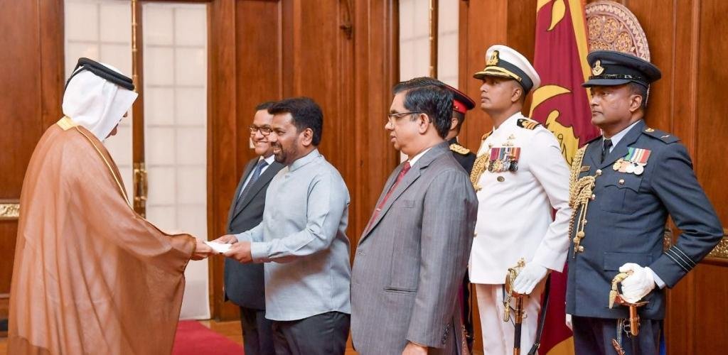 أخبار قطر | رئيس سريلانكا يتسلم أوراق اعتماد سفير قطر | عيون الجزيرة قطر