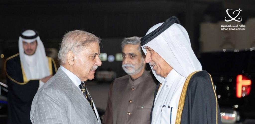 أخبار قطر |  رئيس الوزراء الباكستاني يغادر الدوحة | عيون الجزيرة قطر
