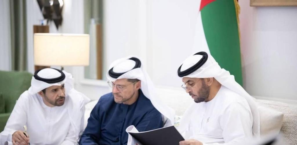 الامارات الان | حمدان بن زايد لوفد البلديات: تنفيذ المشاريع وفق أعلى المعايير | عيون الجزيرة الامارات