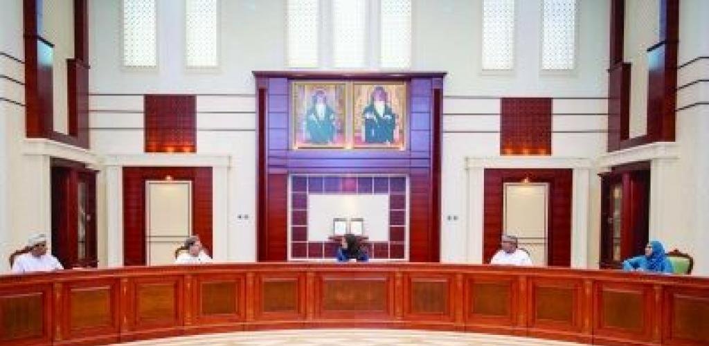 أخبار سلطنة عمان | وزيرة التعليم تطلع على البرامج الأكاديمية بكلية عمان للإدارة والتكنولوجيا | عيون الجزيرة الاخبارية عمان