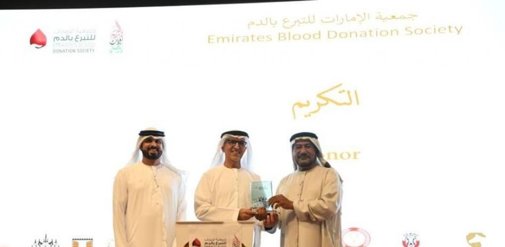 الامارات الان | أمين عام مؤسسة إرث زايد يحضر أمسية دبلوماسية لجمعية التبرع بالدم | عيون الجزيرة الامارات