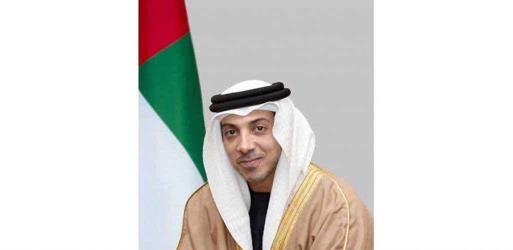 الامارات الان | منصور بن زايد في رائعة شعرية مهداة إلى محمد بن زايد: عزّنا محمد ذرانا عسى عمره مديد | عيون الجزيرة الامارات