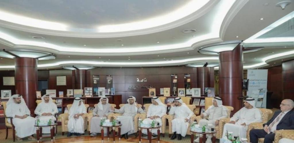 الامارات الان | «الإمارات للدراسات» يستعرض مقترحات العمل البحثي | عيون الجزيرة الامارات