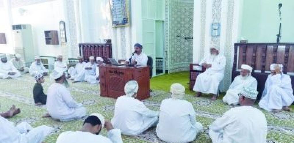 أخبار سلطنة عمان | تكريم أئمة التراويح والفائزين في المسابقة الثقافية بجامع بلادسيت ببهلا | عيون الجزيرة الاخبارية عمان