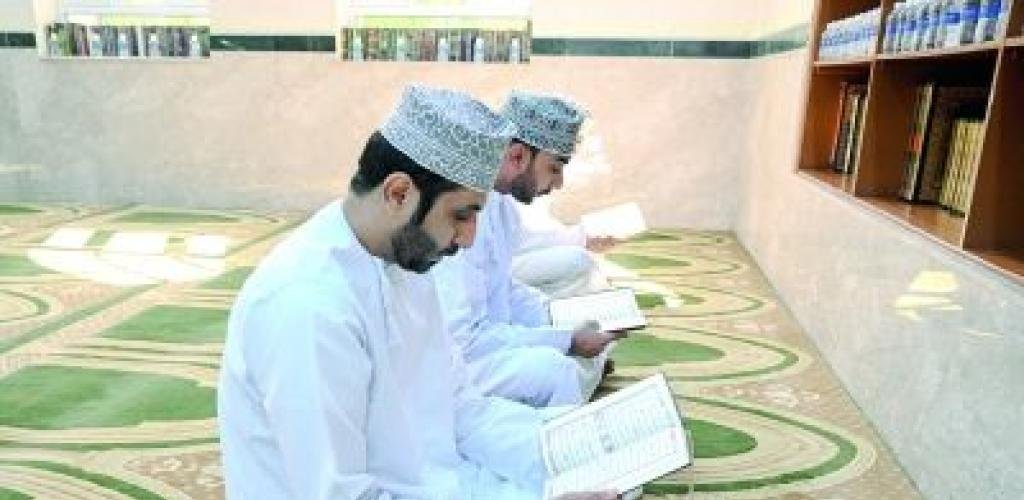 أخبار سلطنة عمان | الاعتكاف في المساجد.. خطوة روحانية تعيد ترتيب الأولويات | عيون الجزيرة الاخبارية عمان