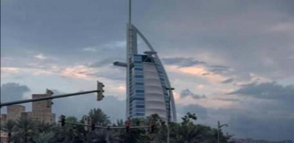 الامارات الان | دبي.. إرشادات السلامة أثناء الرياح القوية وهطل الأمطار | عيون الجزيرة الامارات