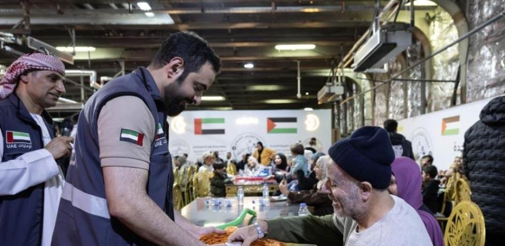 الامارات الان | المستشفى الإماراتي العائم في العريش يشارك الفلسطينيين فرحة عيد الفطر (فيديو) | عيون الجزيرة الامارات