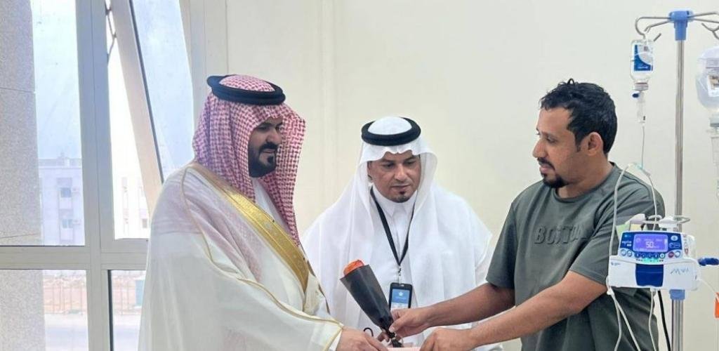 أخبار السعودية | ابن وريك يعايد المنومين بمستشفى الدرب العام | عيون الجزيرة السعودية الان