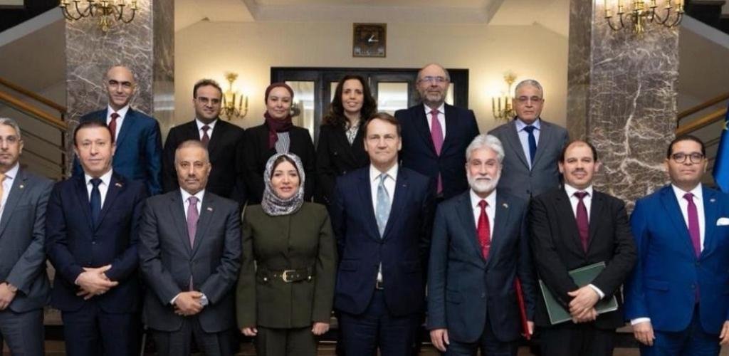 أخبار قطر | سفير قطر يشارك في اجتماع نائب رئيس الوزراء وزير خارجية بولندا مع سفراء عرب | عيون الجزيرة قطر