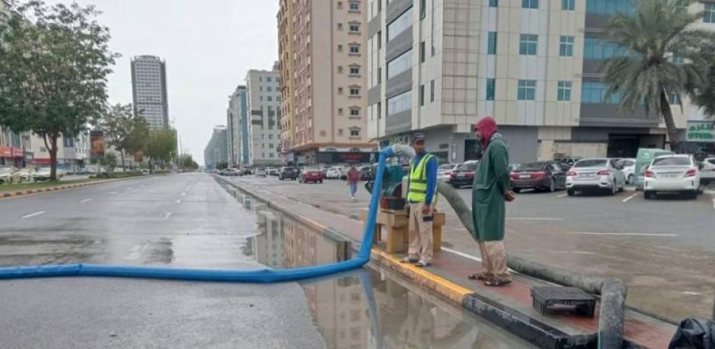 الامارات الان | جاهزية عالية تعيد انسياب المرور في الساحل الشرقي | عيون الجزيرة الامارات