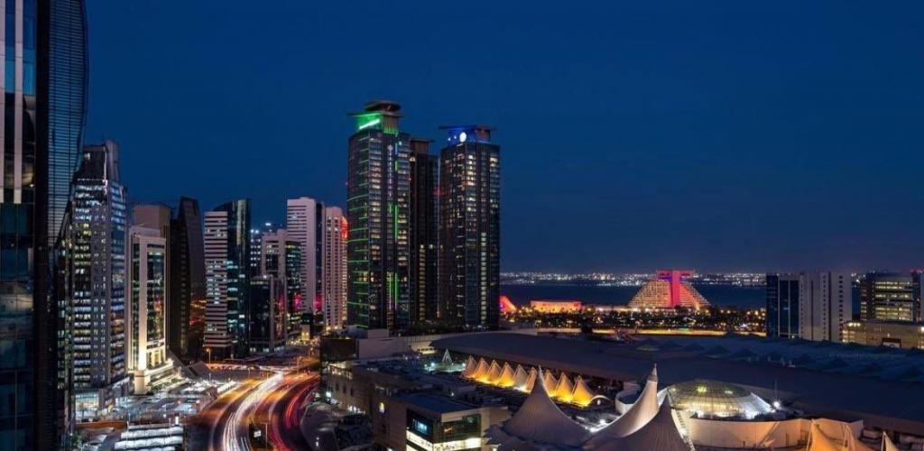 أخبار قطر |  الأرصاد الجوية تحذر من أمطار رعدية ورياح قوية على الساحل وفي عرض البحر الليلة | عيون الجزيرة قطر