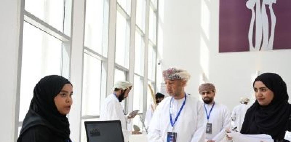 أخبار سلطنة عمان | فتحُ باب التسجيل للمشاركة في منتدى لندن الدولي للعلماء الشباب للعام الجاري | عيون الجزيرة الاخبارية عمان