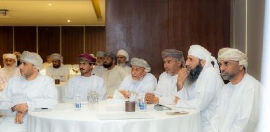 أخبار سلطنة عمان | بعثة الحج العُمانية تستعرض أبرز مستجدات موسم 1447 هـ | عيون الجزيرة الاخبارية عمان