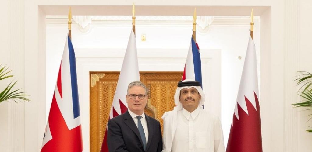 أخبار قطر | رئيس مجلس الوزراء وزير الخارجية يستقبل رئيس الوزراء البريطاني | عيون الجزيرة قطر