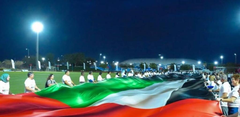 الامارات الان | علم الإمارات يُدخل كوادر «برجيل» موسوعة «غينيس» | عيون الجزيرة الامارات