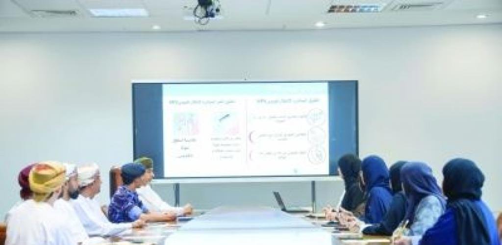 أخبار سلطنة عمان | صحية مسقط تناقش برامج التطعيم والتجمعات الصحية وفحص ما قبل الزواج | عيون الجزيرة الاخبارية عمان