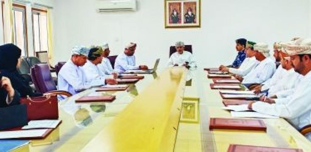 أخبار سلطنة عمان | استعراض المؤشرات الصحية والخدمية بولاية ضنك | عيون الجزيرة الاخبارية عمان