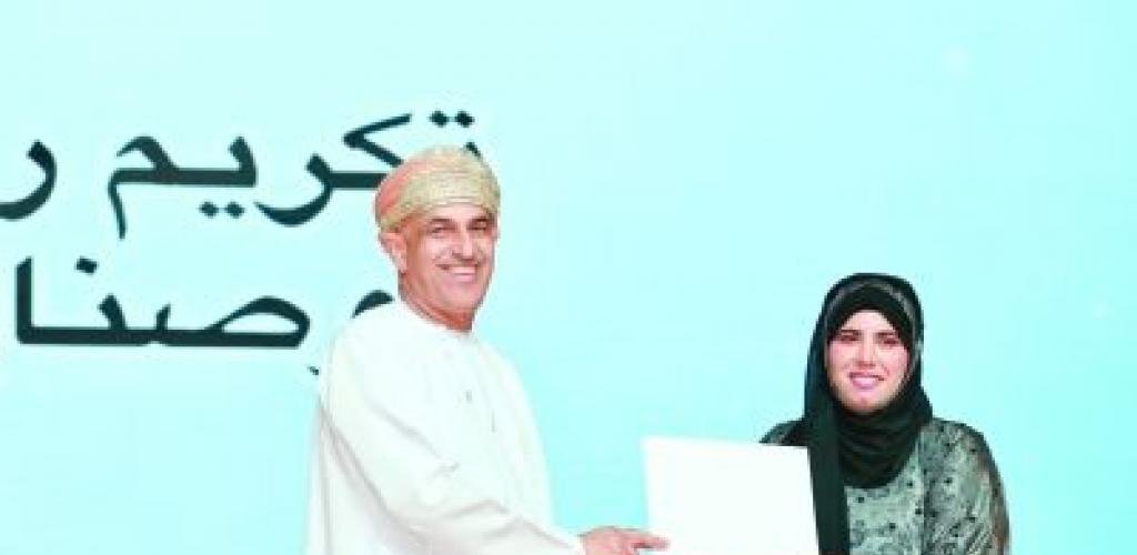 أخبار سلطنة عمان | تكريم ملاك المدارس الخاصة والمعلمين ذوي الخبرة بشمال الباطنة | عيون الجزيرة الاخبارية عمان