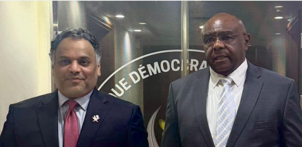 أخبار قطر |  نائب رئيس الوزراء وزير النقل في الكونغو الديمقراطية يجتمع مع سفير قطر | عيون الجزيرة قطر