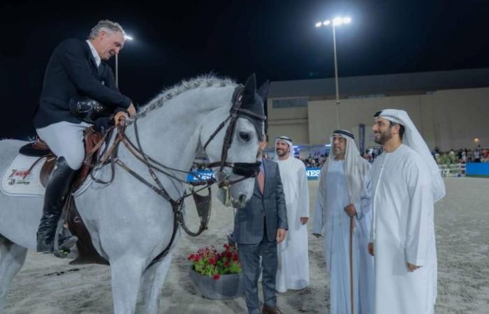 الرياضة الان | سلطان بن أحمد يتوج الفائزين بكأس بطولة حاكم الشارقة الدولية للقفز | عيون الجزيرة الرياضي