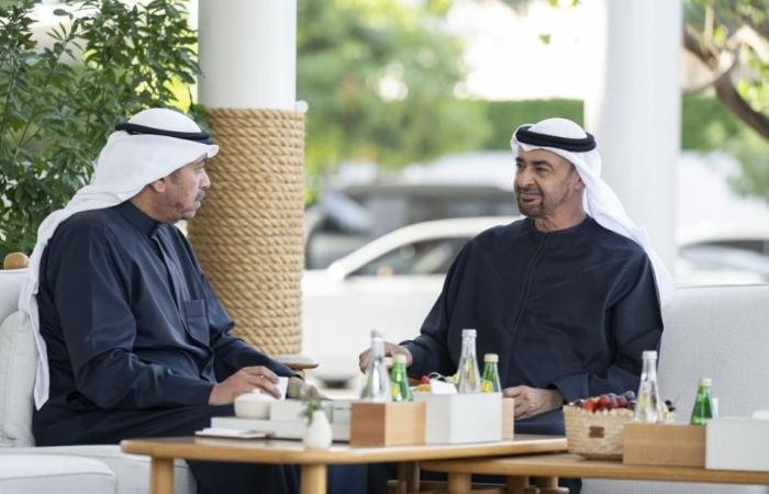 الامارات الان | محمد بن زايد ووزير الدفاع الكويتي يبحثان العلاقات الأخوية والمستجدات في المنطقة | عيون الجزيرة الامارات