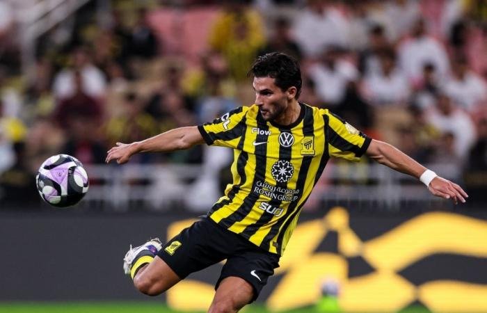 عوار يزين ليلة الخمسين بالـ18