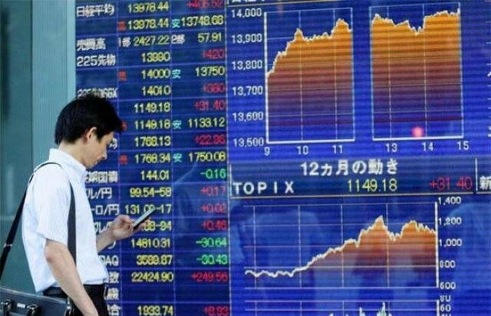 تباين الأسهم الآسيوية عقب إغلاق وول ستريت القياسي