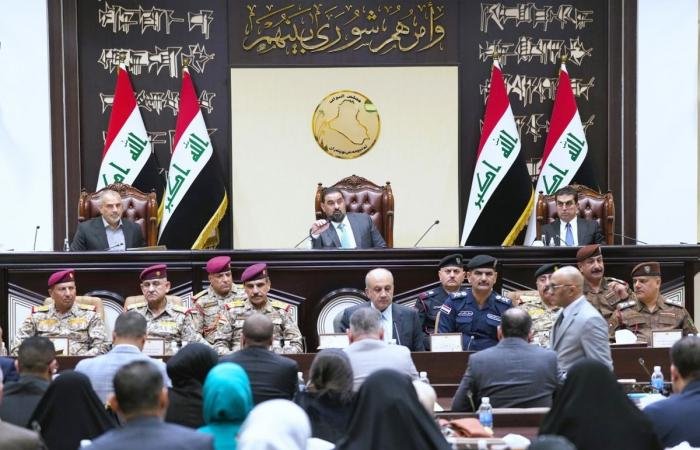 الخلافات ترجئ انتخاب رئيس للعراق وأكبر حزب سني ينتقد ترشيح المالكي | عيون الجزيرة