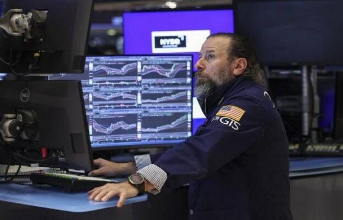 أسهم البرمجيات تتراجع بقوة وسط مخاوف من تهديد الذكاء الاصطناعي