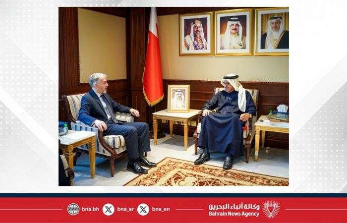 أخبار البحرين | وزير الخارجية يستقبل سفير المملكة المتحدة لدى مملكة البحرين | عيون الجزيرة