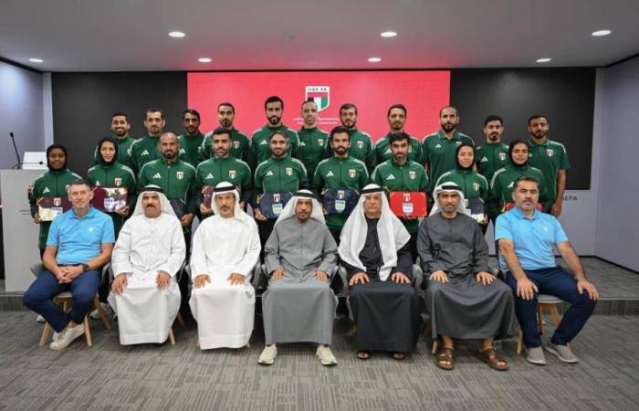 الرياضة الان | اتحاد الكرة يُسلّم الشارات الدولية لحكام كرة القدم لعام 2026 | عيون الجزيرة الرياضي