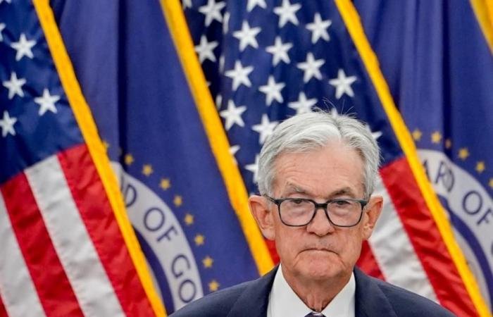 باول يرفض ربط سعر الذهب بمصداقية الفيدرالي.. ويحذّر من مستوى الدّين