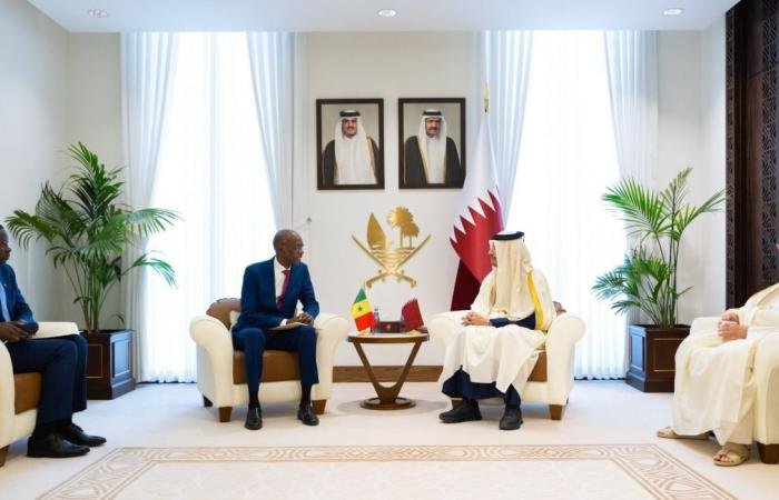 أخبار قطر | رئيس مجلس الوزراء وزير الخارجية يستقبل وزير التكامل الإفريقي والشؤون الخارجية السنغالي | عيون الجزيرة قطر