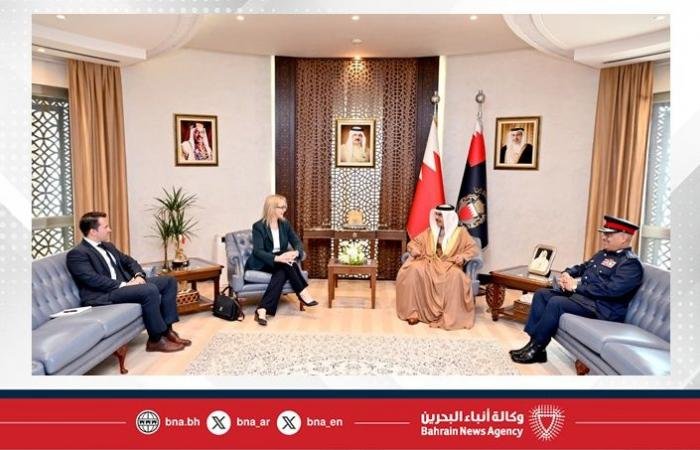 أخبار البحرين | وزير الداخلية يستقبل سفيرة الولايات المتحدة بمناسبة تعيينها ويشيد بالعلاقات الوثيقة والشراكة الاستراتيجية بين البلدين | عيون الجزيرة