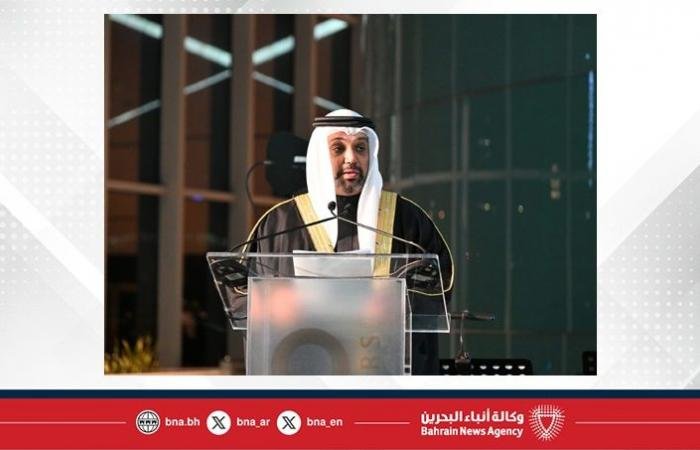 أخبار البحرين | لدى حضوره الاحتفال الذي أقامه بنك الخليج الدولي بمناسبة الذكرى الخمسين لتأسيسه في مملكة البحرين.. وزير المالية والاقتصاد الوطني: البحرين استطاعت أن ترسخ مكانتها كمركز مالي ومصرفي متميز في المنطقة بفضل سياساتها الاقتصادية المتوازنة وبيئتها التنظيمية | عيون الجزيرة