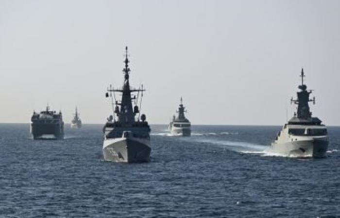 أخبار سلطنة عمان | تنفيذ البيان العملي للتمرين البحري المشترك (رياح السلام 2026) | عيون الجزيرة الاخبارية عمان