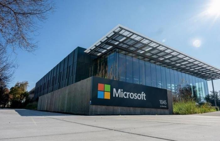 إيرادات مايكروسوفت الفصلية تتجاوز 81 مليار دولار.. والدخل 38.4 مليار دولار