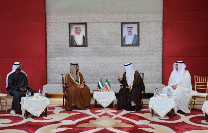 عبدالله بن طوق: التعاون السياحي الإماراتي-الكويتي نموذج ناجح خليجياً