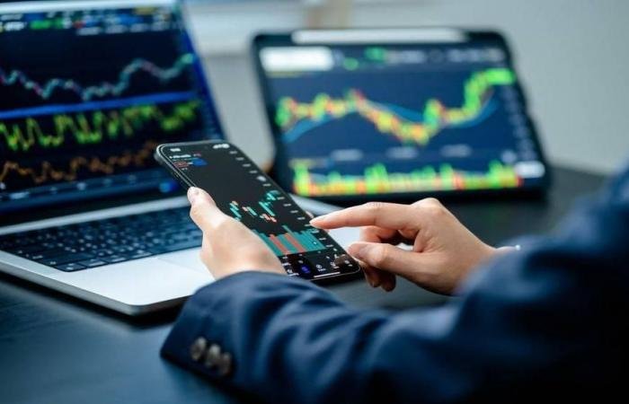 أسهم الأسواق الناشئة تتجه لأفضل أداء شهري في 3 سنوات