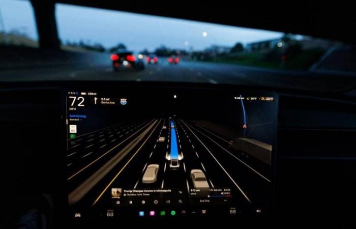 «تيسلا» توقف تصنيع «إس» و«إكس».. وتنتج «الروبوتات»