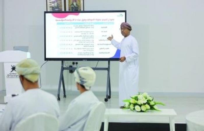 أخبار سلطنة عمان | قصة حياة صاغها المتقاعدون بطموح الكفاح والإنجاز | عيون الجزيرة الاخبارية عمان