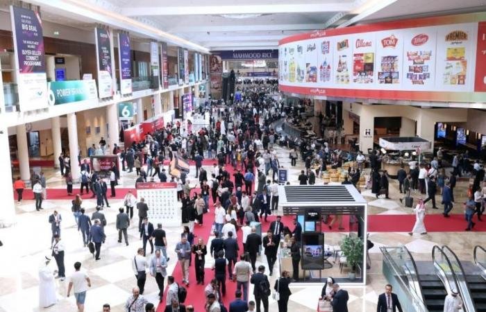 الذكاء الاصطناعي والروبوتات يدعمان الشركات الغذائية الإماراتية