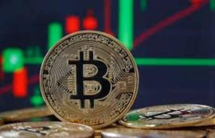 بيتكوين تتراجع إلى أدنى مستوياتها في 2026