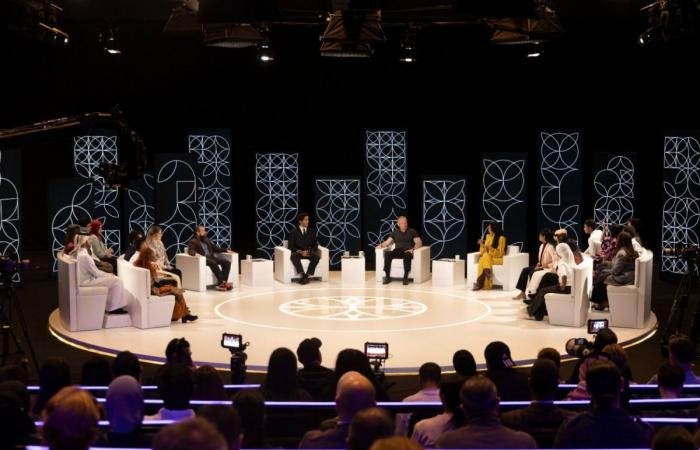 أخبار قطر | مناظرات الدوحة تناقش في "لقاء مفتوح" التداعيات المختلفة ومستقبل الذكاء الاصطناعي | عيون الجزيرة قطر