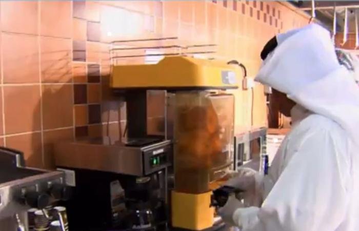 أخبار قطر | بينها 7 مطاعم.. إغلاق 12 منشأة غذائية في يناير وأقصى عقوبة لمطعم وهايبر ماركت | عيون الجزيرة قطر