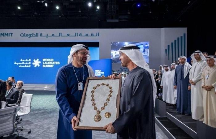 الامارات الان | «وسام الاتحاد» لمحمد القرقاوي.. قصة إخلاص ترويها كلمات القادة | عيون الجزيرة الامارات