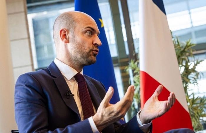 فرنسا ترى أن على إيران تقديم «تنازلات كبرى» لتفادي ضربات أميركية | عيون الجزيرة